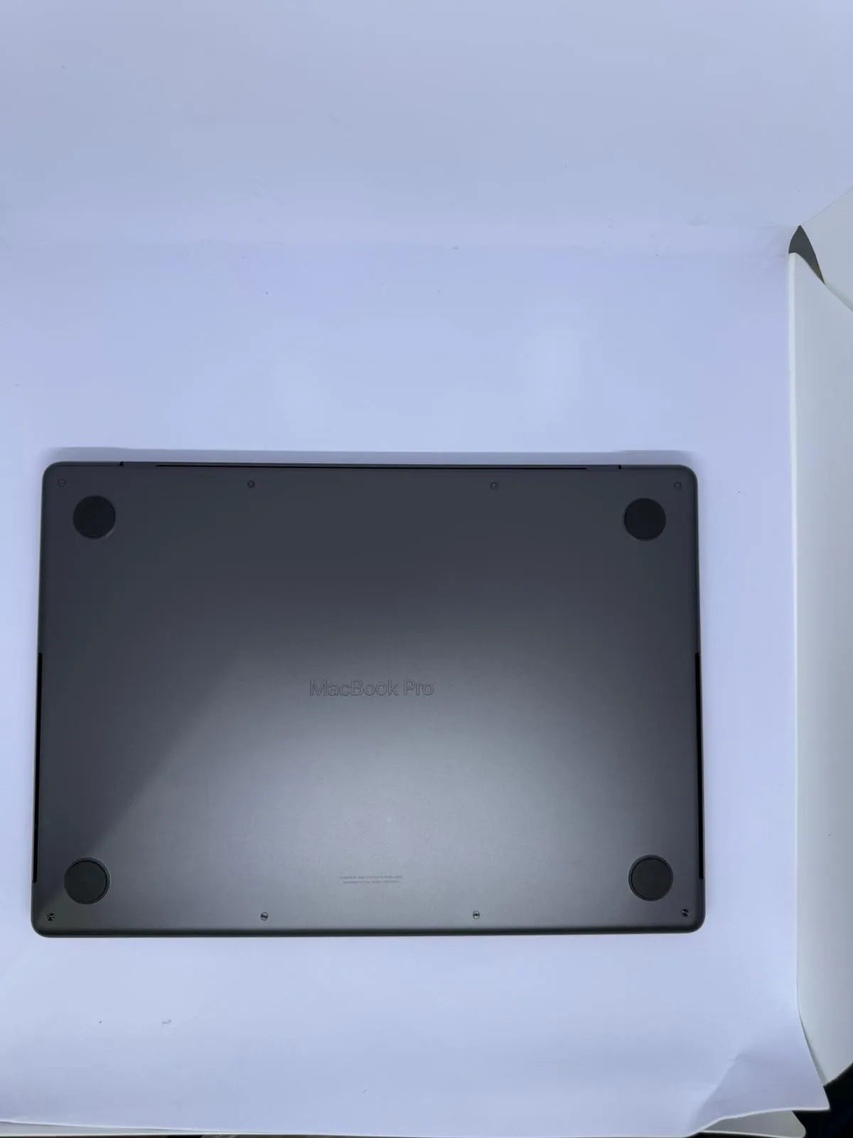 MacBook Pro M5 14-inch photo 2 – Bugis, Rochor
