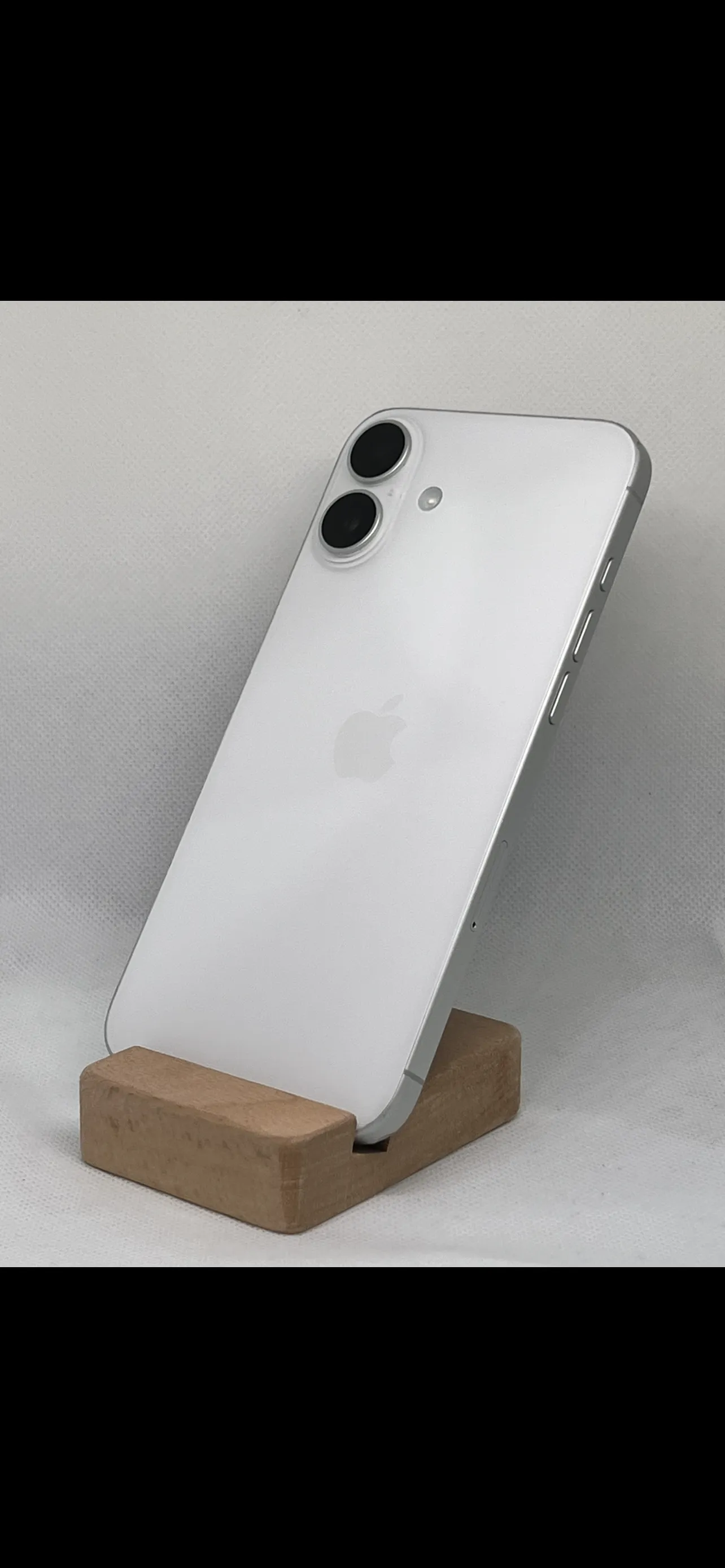 iPhone 16 - 256GB - WHITE photo 1 – Bugis, Rochor