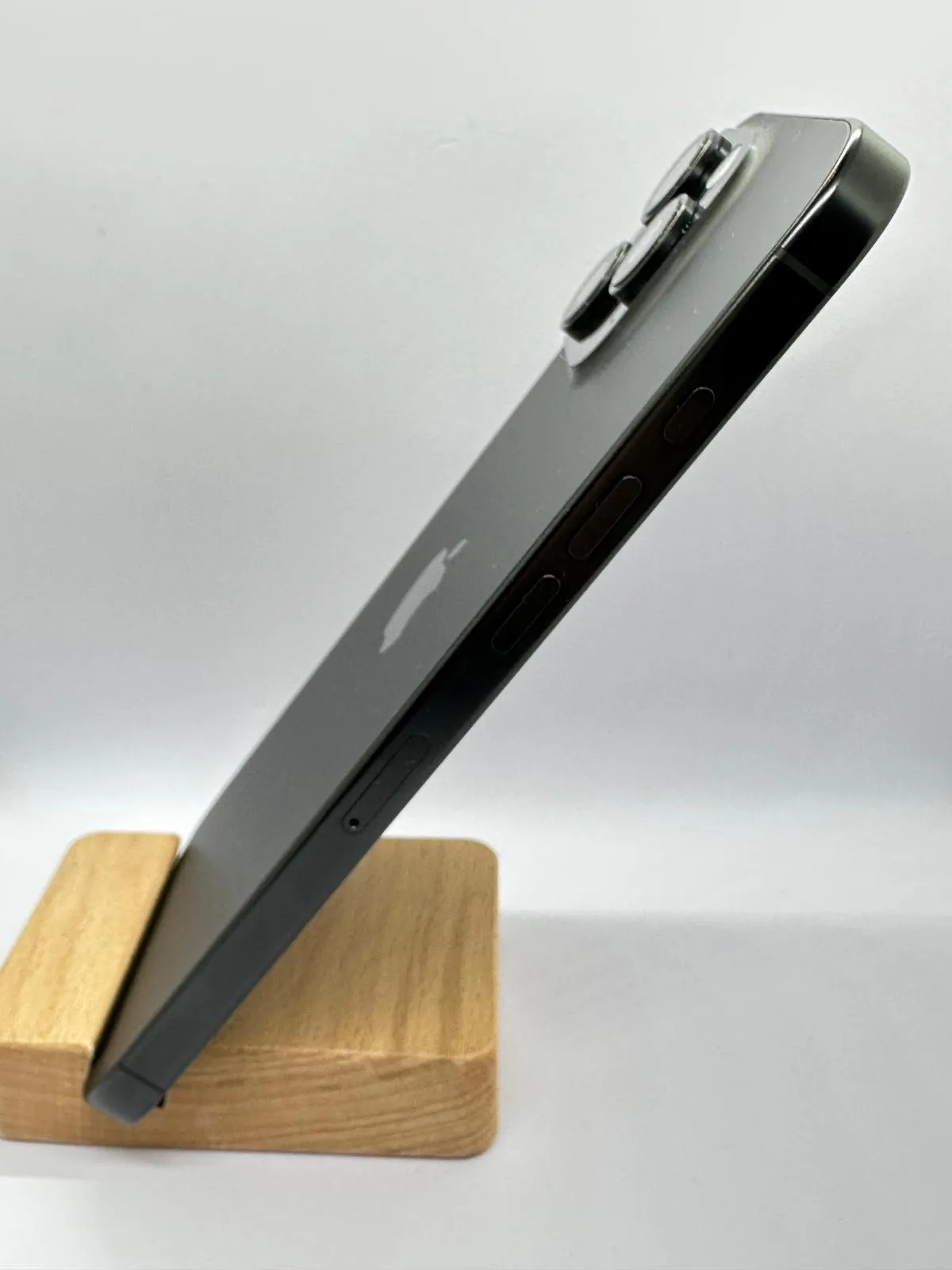 iPhone 16 Pro Max - 512GB - Black titanium photo 3 – Bugis, Rochor