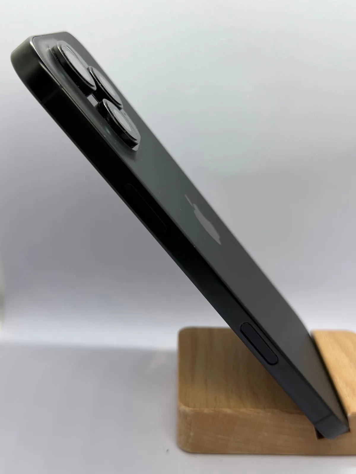 iPhone 16 Pro Max - 512GB - Black titanium photo 4 – Bugis, Rochor