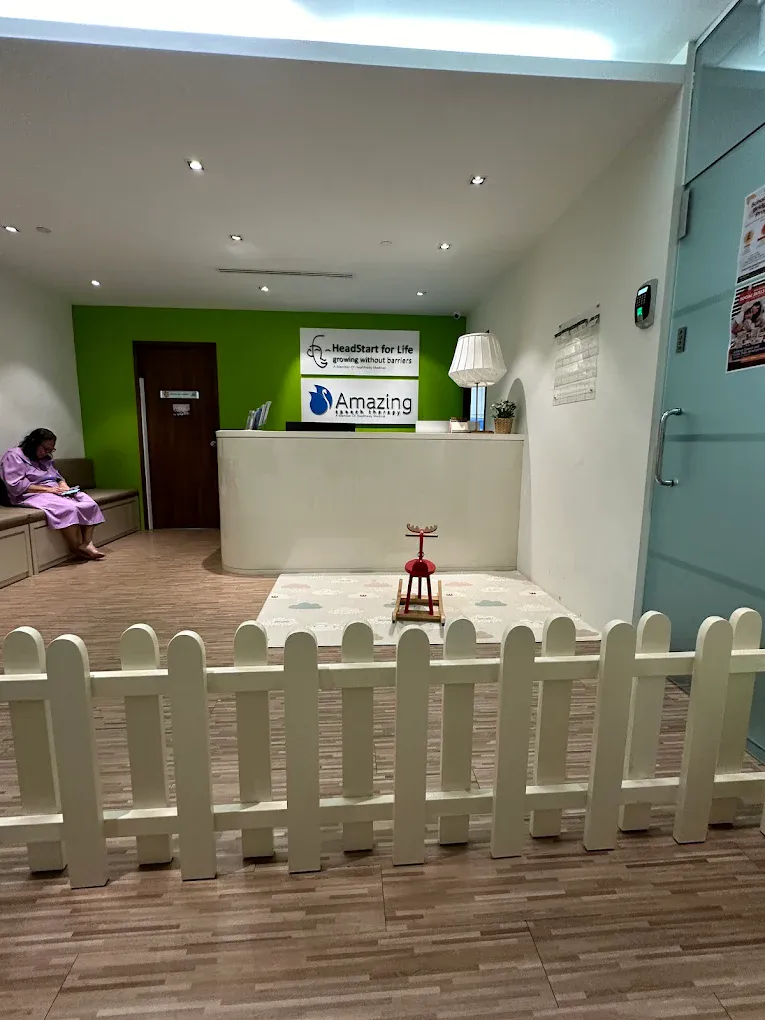 Image Patient & Caring Therapists for Special Needs Children – HeadStart For Life Pte Ltd”