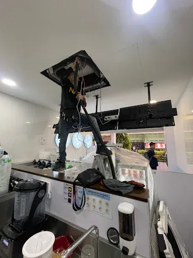 Image Air conditioning contractor in Singapore