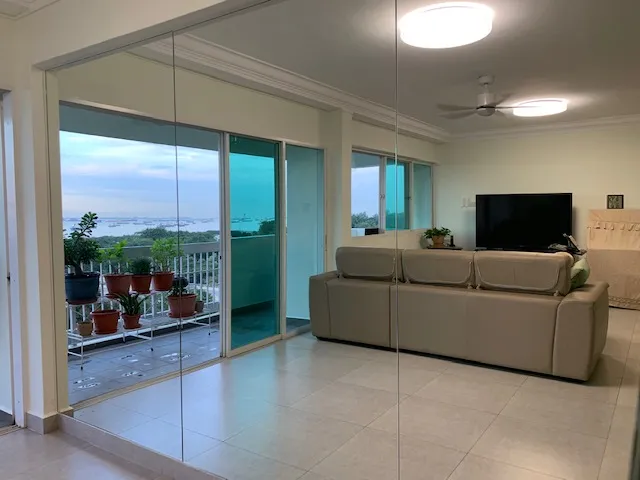 Image 2LT Glass & Mirror Aluminium Contract